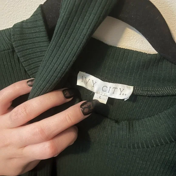 Ivy City Co. Green Cosette Dress - Picture 3 of 5